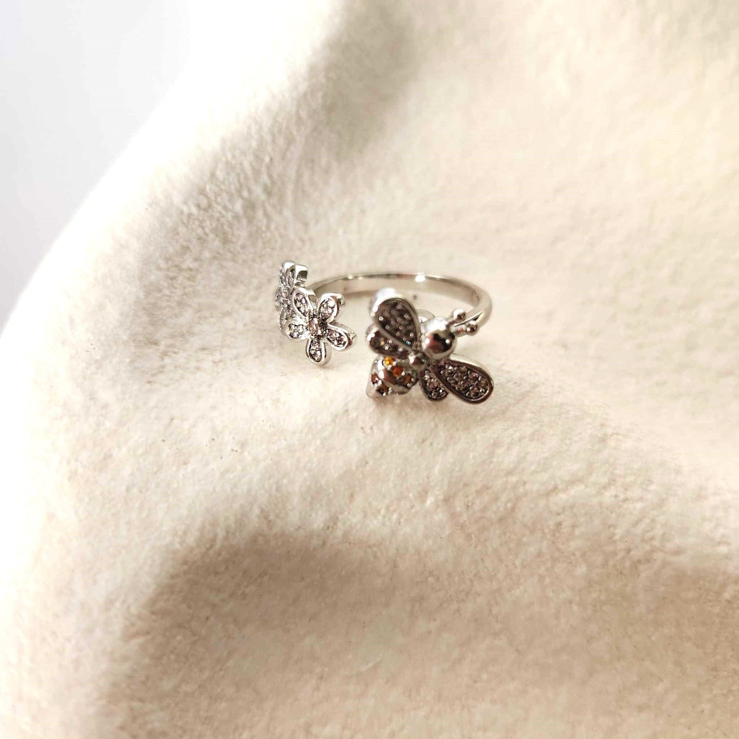 Double Flower Bumble Bee Ring -  Fidget Anxiety Ring